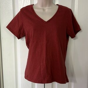 Pact V Neck Organic Cotton Tee Red/Rust Sz M